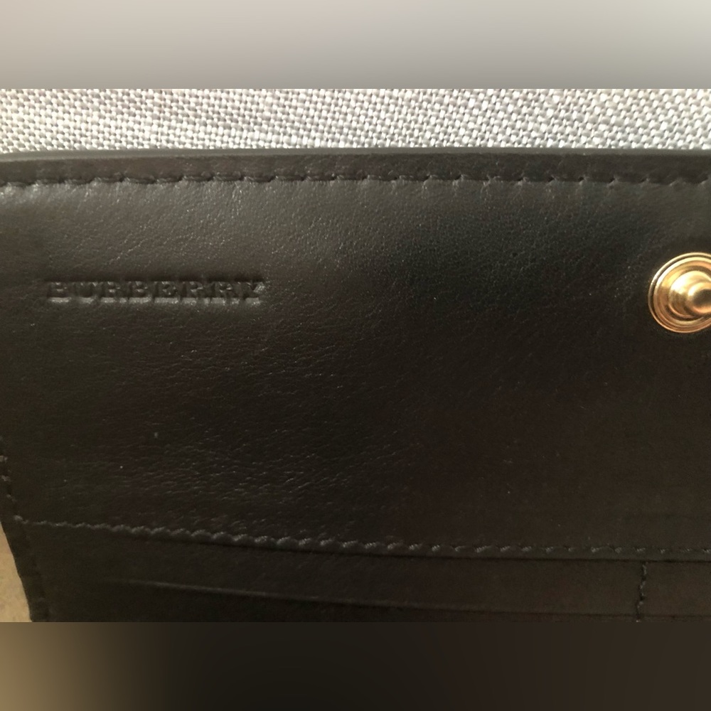 Burberry Wallet - Picture 4 of 4